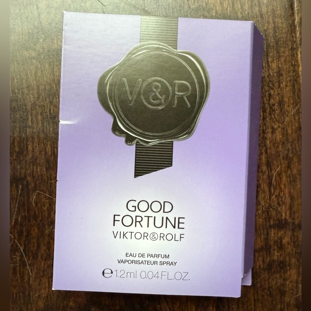FREE with Purchase Good Fortune by Viktor & Rolf eau de perfume sample 1.2 ml